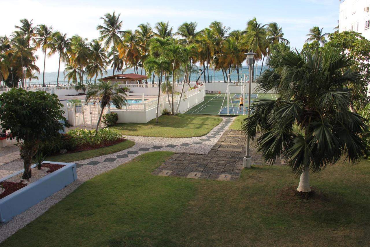 Hobie Oceanfront Apartment At Isla Verde Σαν Χουάν Εξωτερικό φωτογραφία
