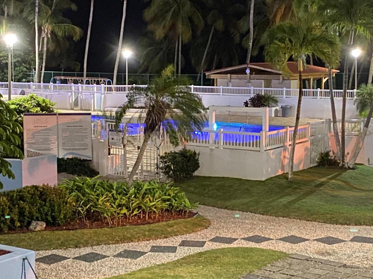 Hobie Oceanfront Apartment At Isla Verde Σαν Χουάν Εξωτερικό φωτογραφία