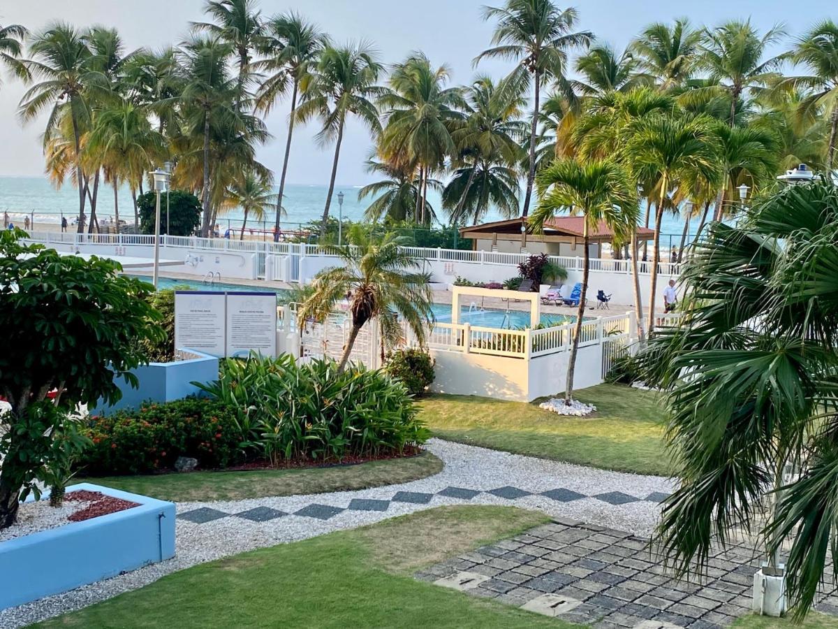 Hobie Oceanfront Apartment At Isla Verde Σαν Χουάν Εξωτερικό φωτογραφία