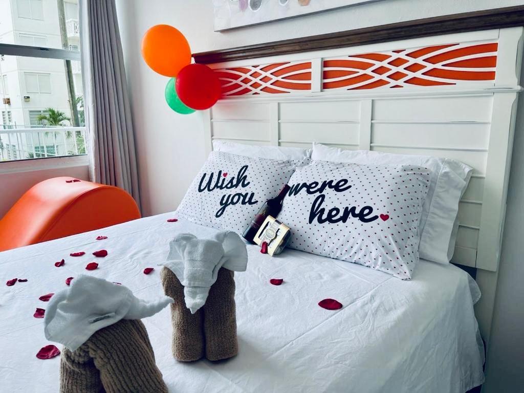 Hobie Oceanfront Apartment At Isla Verde Σαν Χουάν Εξωτερικό φωτογραφία