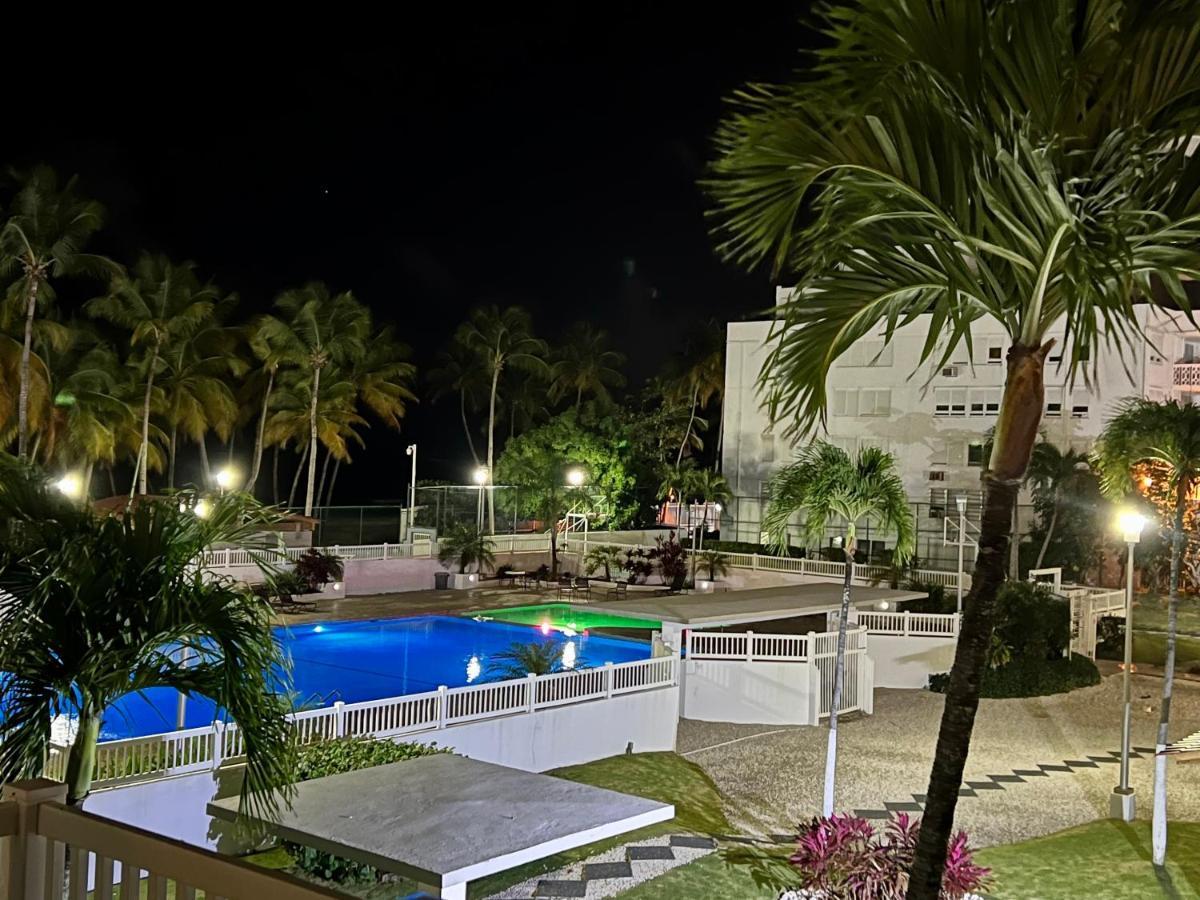 Hobie Oceanfront Apartment At Isla Verde Σαν Χουάν Εξωτερικό φωτογραφία