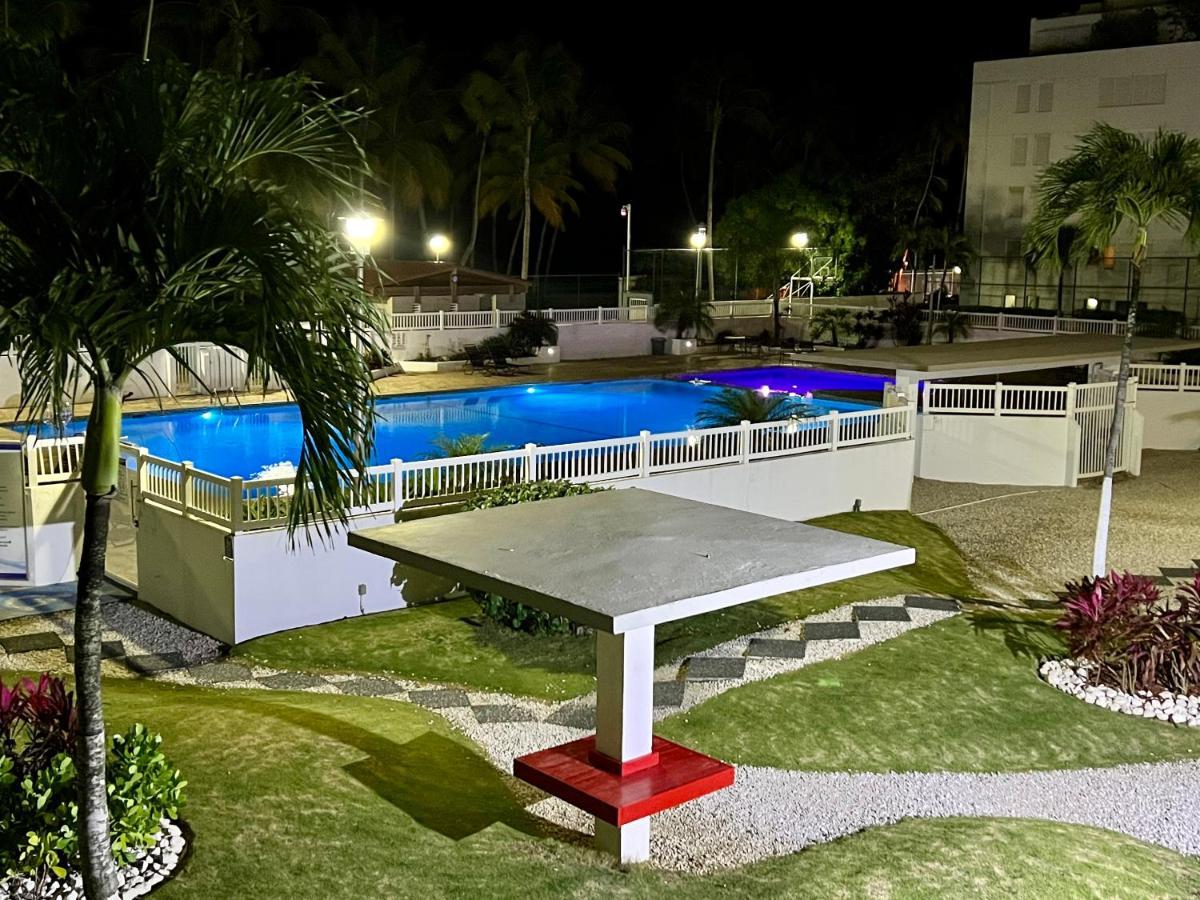 Hobie Oceanfront Apartment At Isla Verde Σαν Χουάν Εξωτερικό φωτογραφία