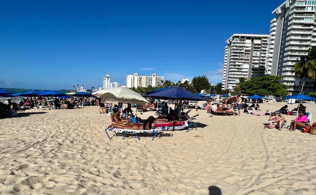 Hobie Oceanfront Apartment At Isla Verde Σαν Χουάν Εξωτερικό φωτογραφία
