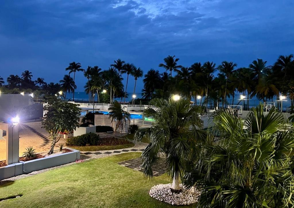 Hobie Oceanfront Apartment At Isla Verde Σαν Χουάν Εξωτερικό φωτογραφία
