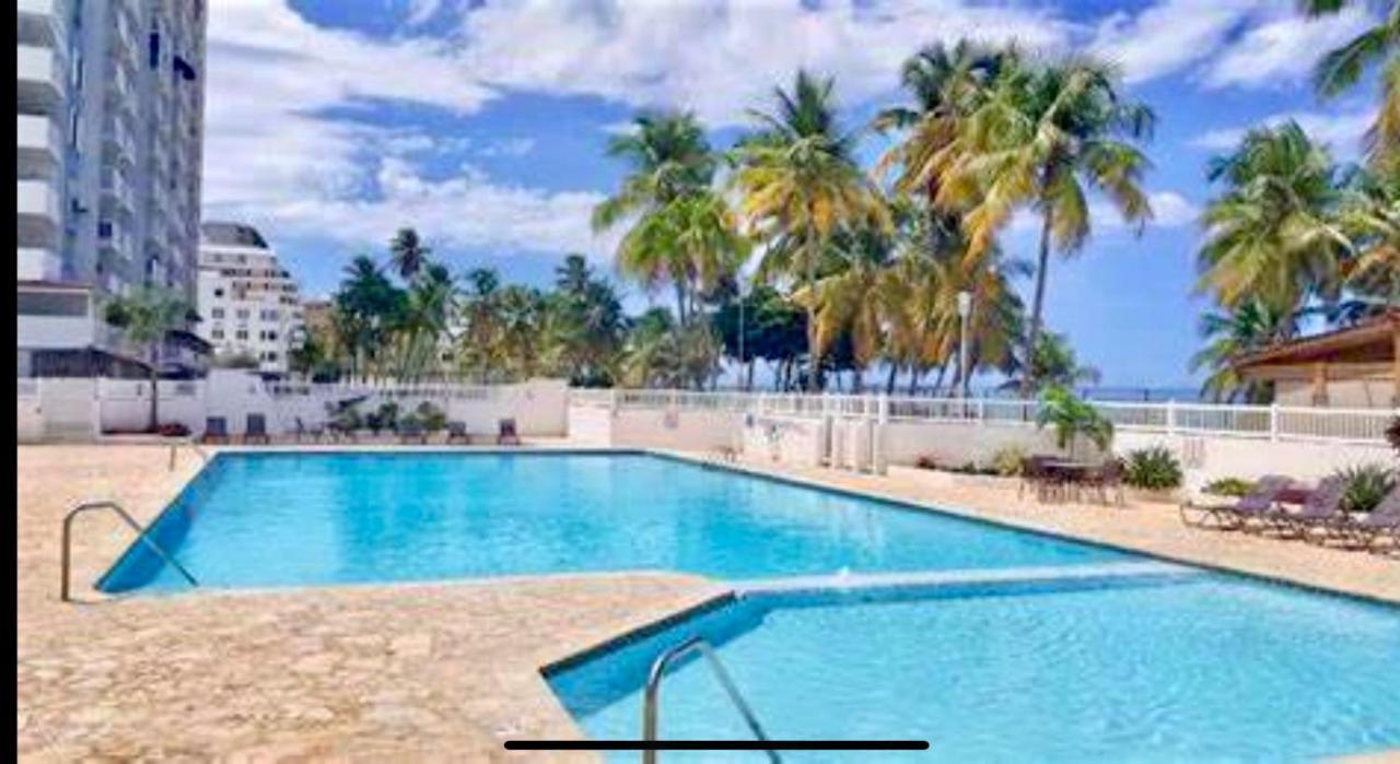 Hobie Oceanfront Apartment At Isla Verde Σαν Χουάν Εξωτερικό φωτογραφία