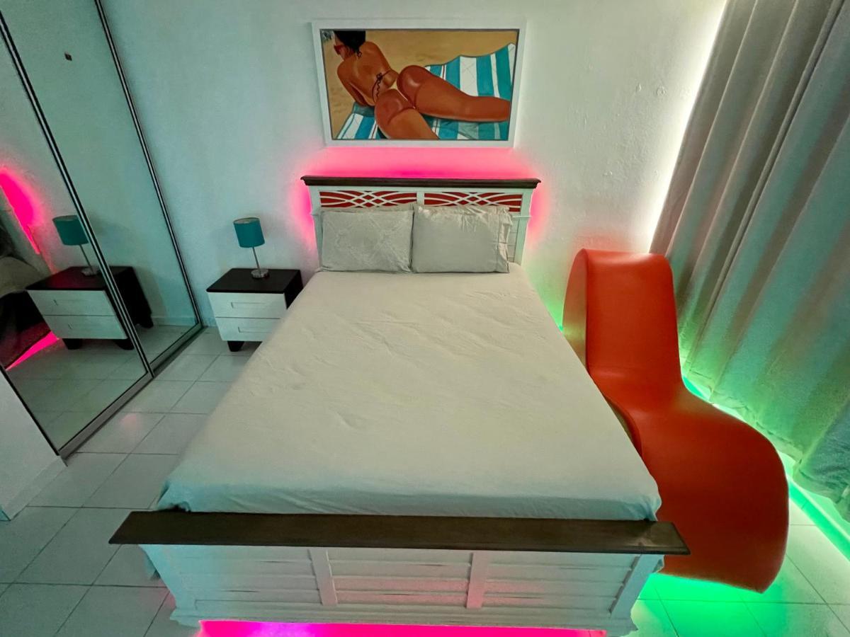 Hobie Oceanfront Apartment At Isla Verde Σαν Χουάν Εξωτερικό φωτογραφία