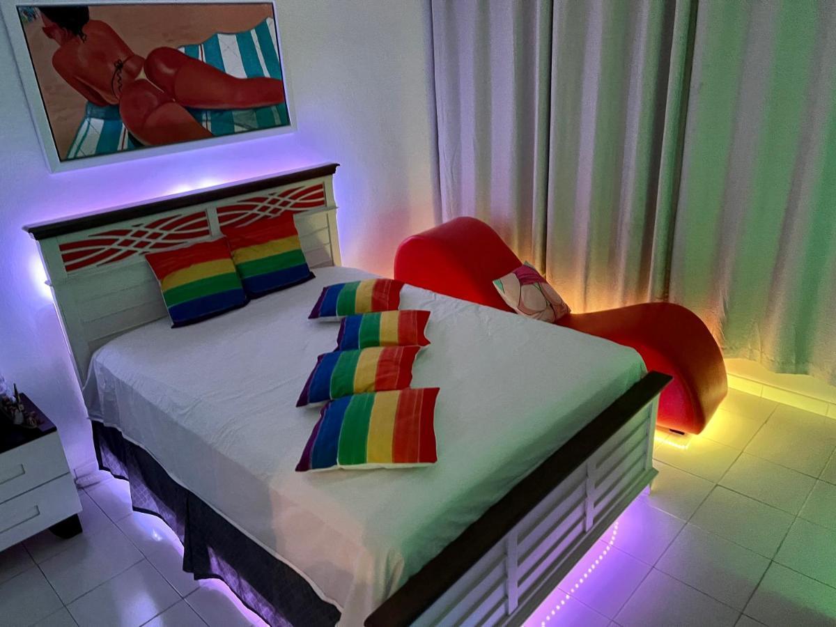 Hobie Oceanfront Apartment At Isla Verde Σαν Χουάν Εξωτερικό φωτογραφία
